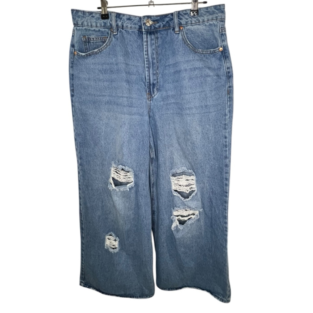 Madden Girl Distressed Wide Leg Barrel Medium Wash Denim Jeans